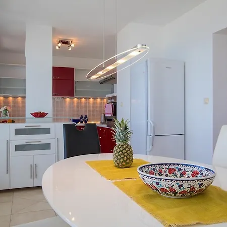 Maia's Beach Apartment Split